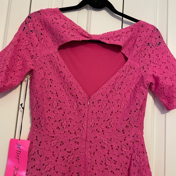 Betsey Johnson Floral Lace Dress Fit & Flare Cutout Back Short Sleeve Pink 6 NWT - Picture 5 of 10